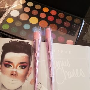 Morphe James Charles Palette + JS1 y JS2 brushes